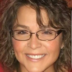 Meet your Posher, Connie